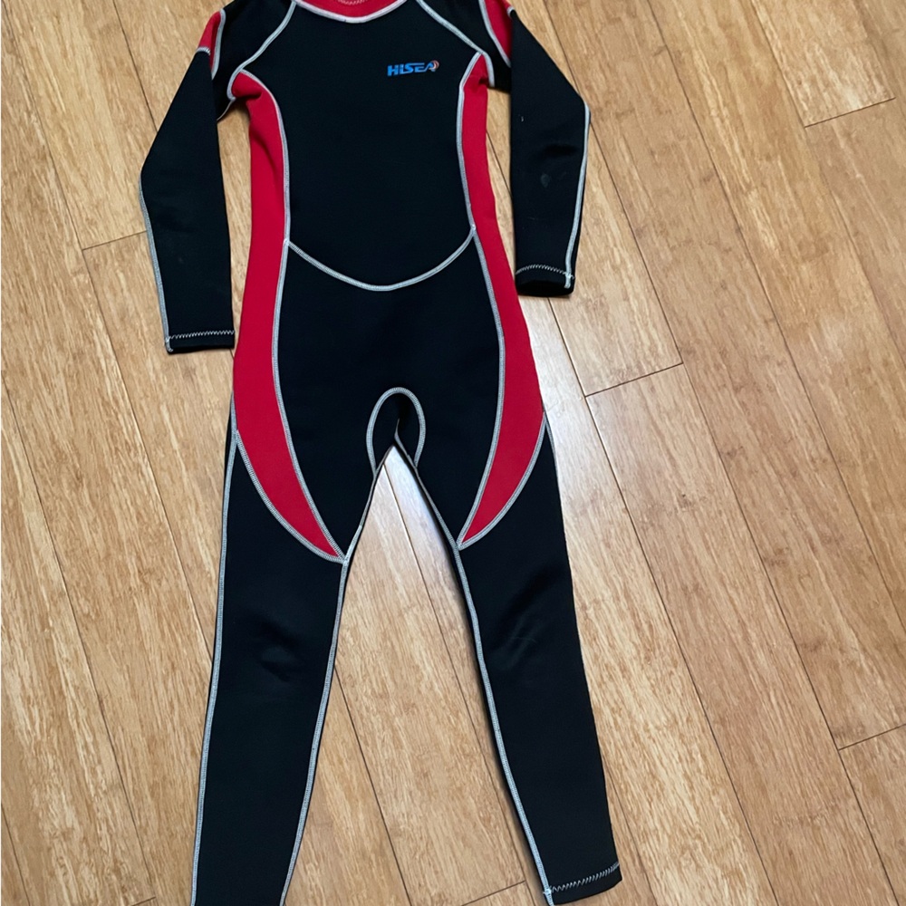 Kids wetsuit.